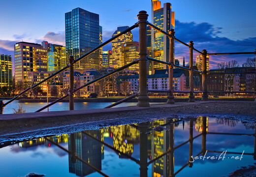 2019-03-07 194423 frankfurt 2019-03-07 194423 a7ii-DSC09010-9011 edit